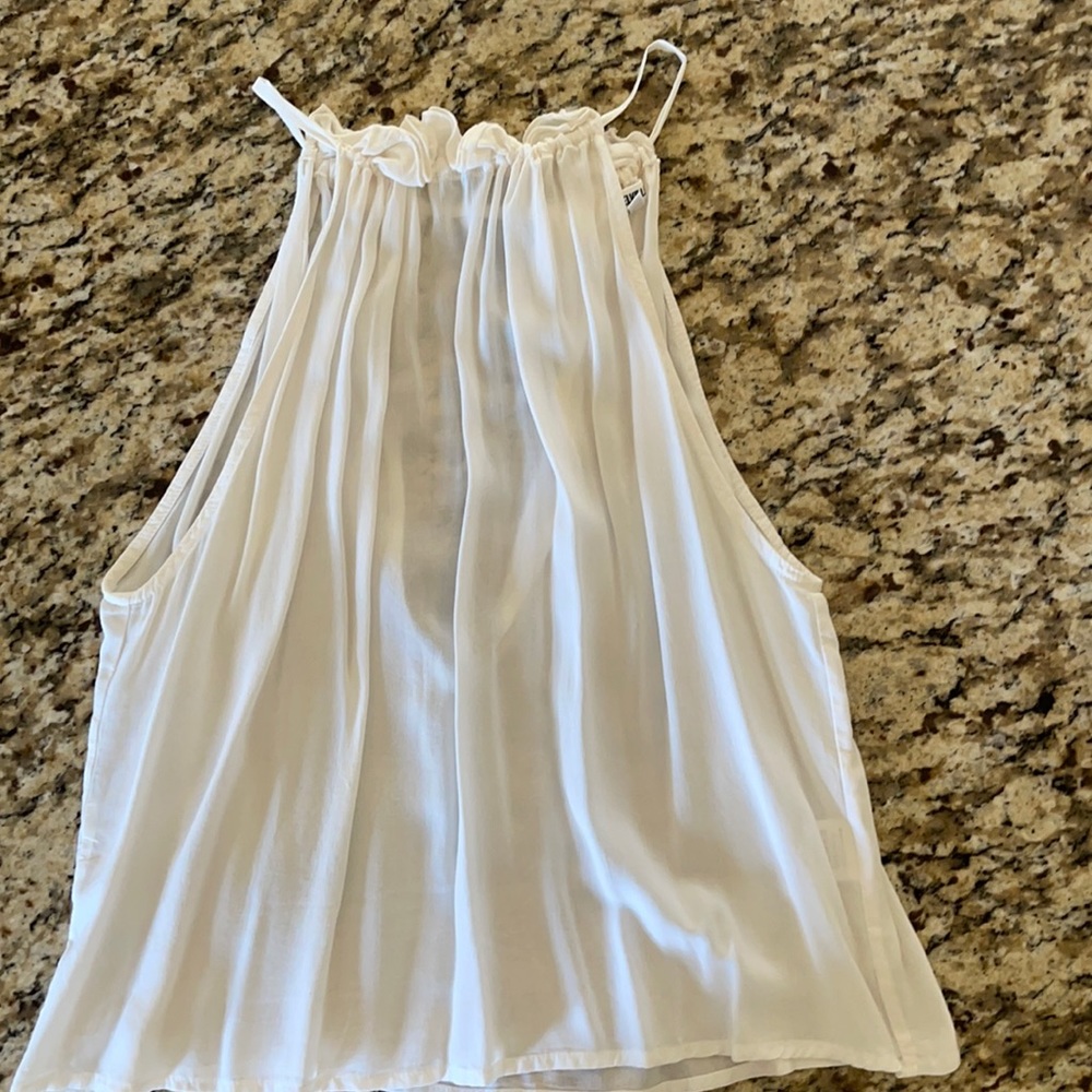 Brandy Melville open back sleeveless blouse S